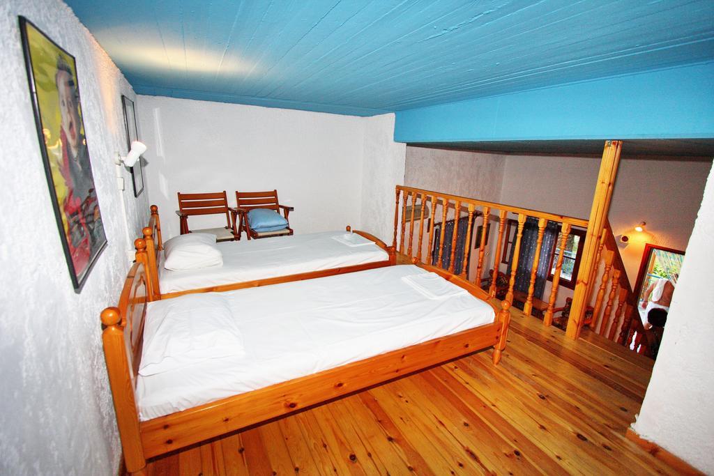 Foinikas Rooms Eratiní Værelse billede